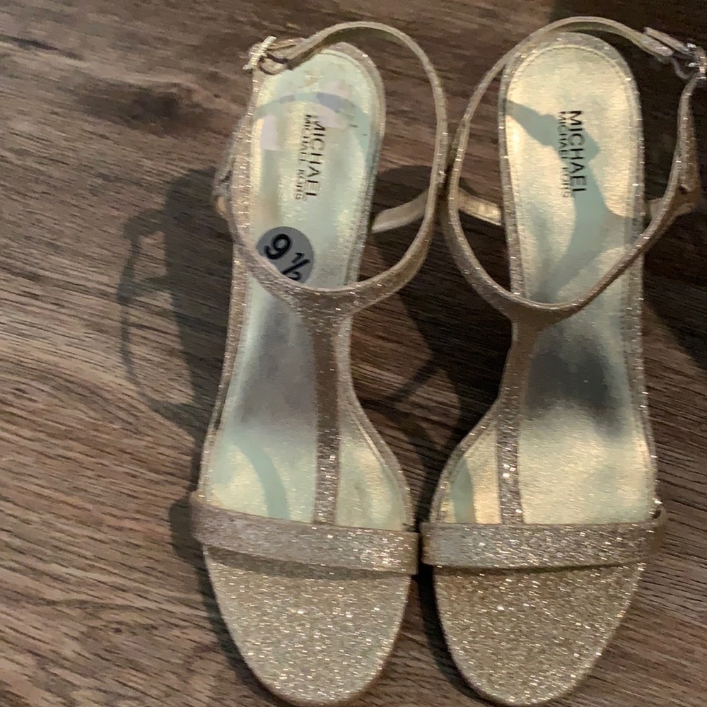 Like new Michael kors gold heels